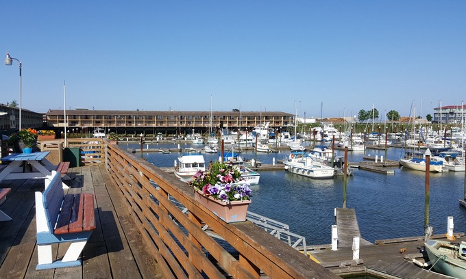 Astoria Hotel | Astoria Riverwalk Inn