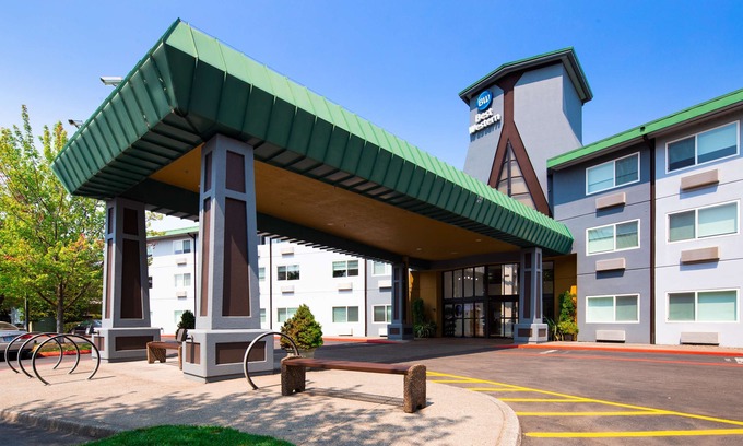 East Columbia Hotel | Best Western Inn at The Meadows