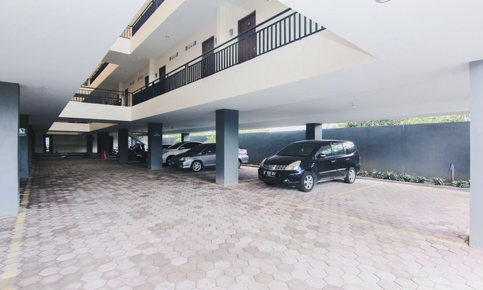 Depok Hotel | Dparagon Seturan 4