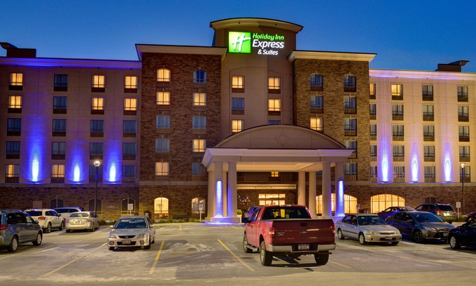 Township of Woolwich Hotel | Holiday Inn Express Hotel & Suites Waterloo - St Jacobs, an Ihg Hotel