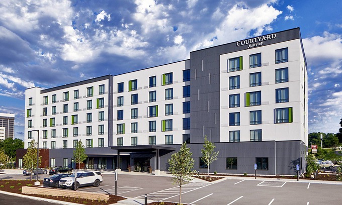 Woodbury Hotel | Courtyard by Marriott Minneapolis West