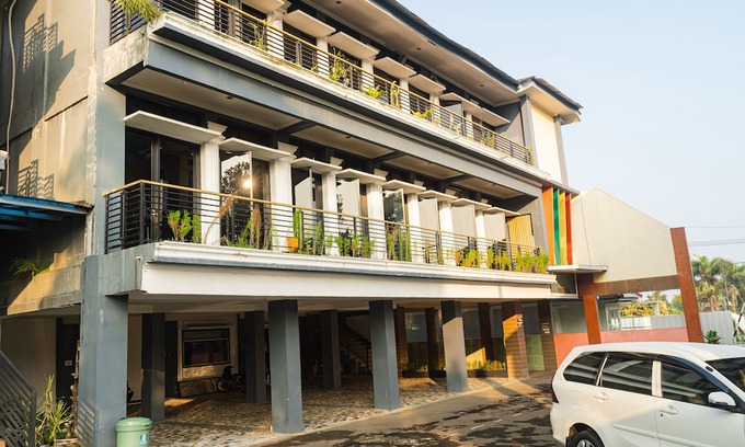 Megamendung Hotel | RedDoorz Plus @ CIbogo Puncak 3