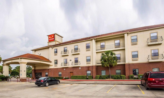 Beaumont Hotel | Econo Lodge Inn & Suites Beaumont