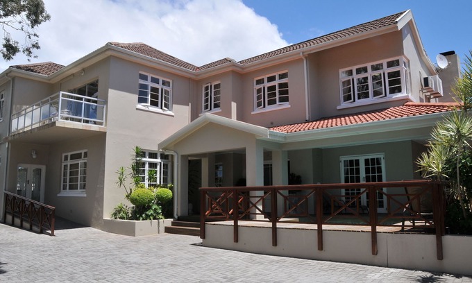 Port Elizabeth Hotel | A&A Guesthouse