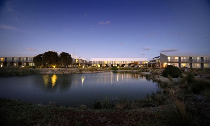 Williamstown Hotel | Quest Williamstown North