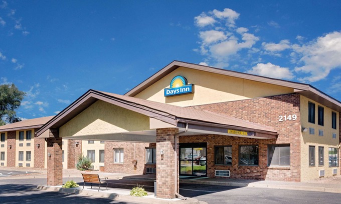 Mounds View Hotel | Days Inn by Wyndham Mounds View Twin Cities North