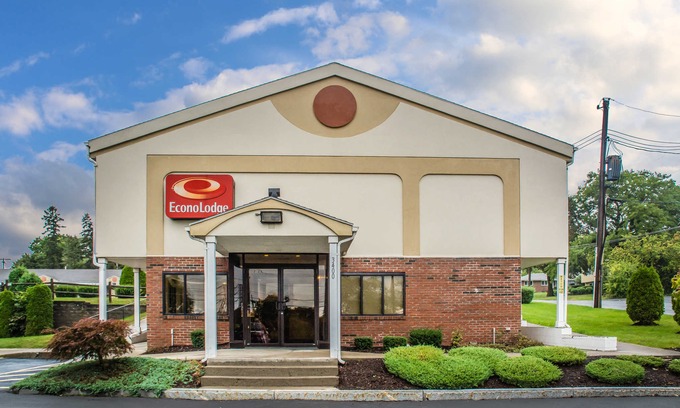 DeWitt Hotel | Econo Lodge Dewitt I-90