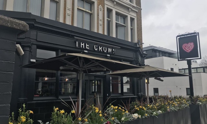 Shaftesbury Hotel | PubLove @ the Crown, Battersea