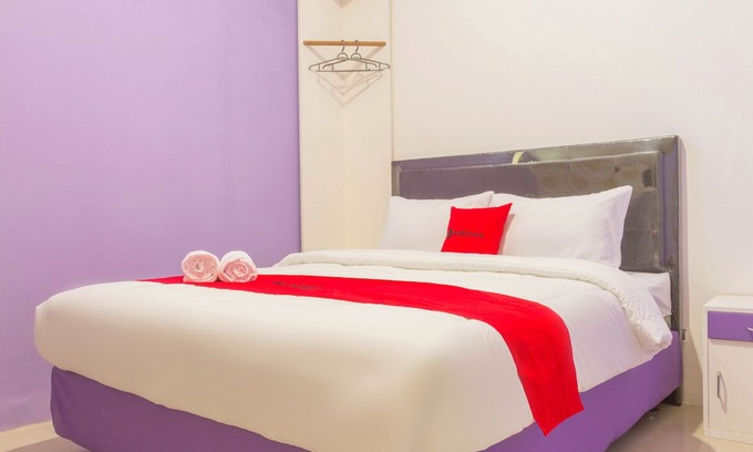 West Cirebon Hotel | RedDoorz Plus @ Tuparev Cirebon 2