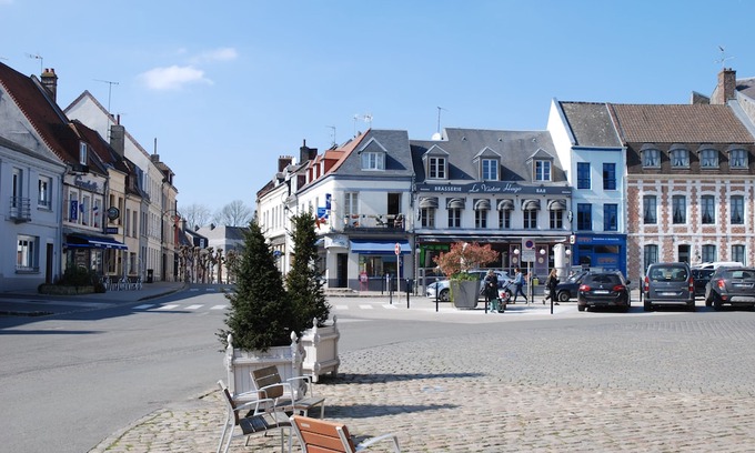 Montreuil-sur-Mer Hotel | Montreuil Appart Holidays Sas