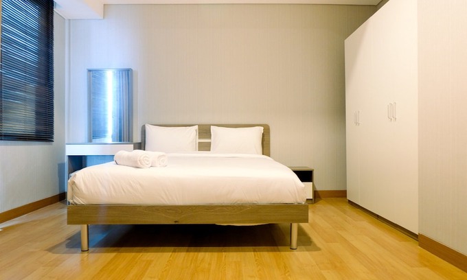 Central Jakarta Hotel | Homey Studio Room at Capitol Suites