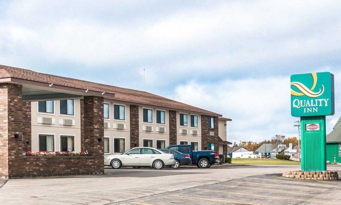 St Ignace Hotel | Quality Inn Saint Ignace