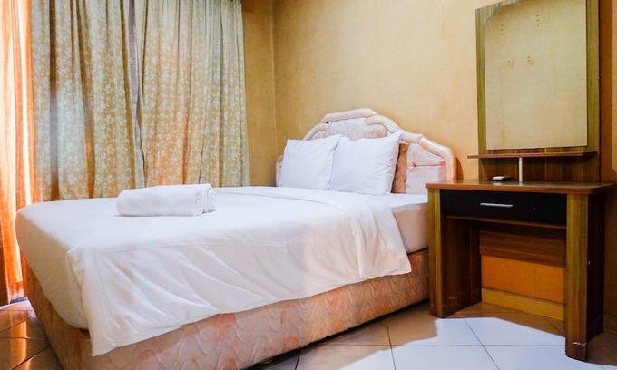 Suko Manunggal Hotel | Spacious 1Br Apartment at Taman Beverly