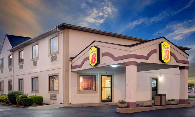 Somerset Hotel | Super 8 by Wyndham Somerset