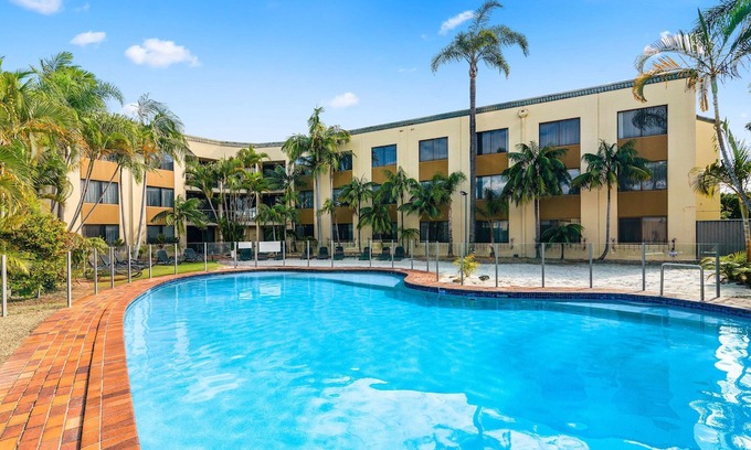 Mermaid Waters Hotel | Mermaid Waters Hotel by Nightcap Plus