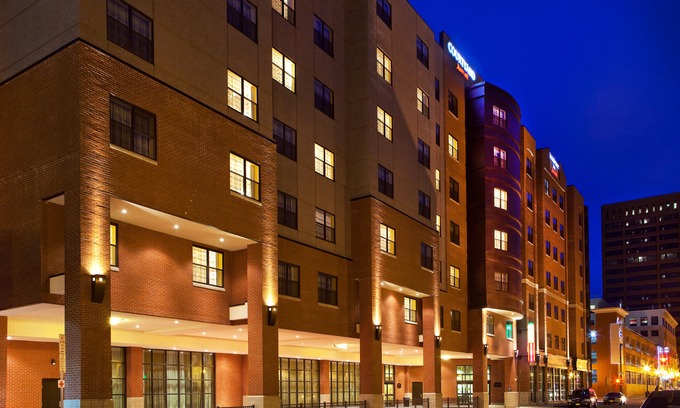 Downtown Syracuse Hotel | Courtyard by Marriott Syracuse Downtown at Armory Square
