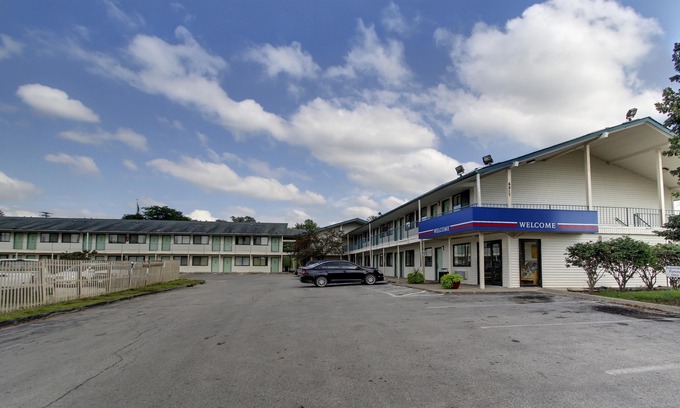 Greater South Side Hotel | Quality Inn & Suites des Moines Airport