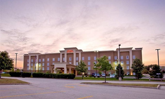 Cedar Rapids Hotel | Hampton Inn & Suites Cedar Rapids