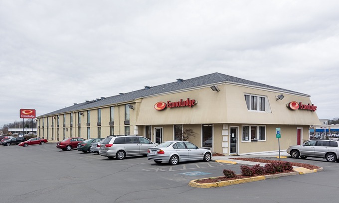Dumfries Hotel | Econo Lodge Near Quantico Marine Base