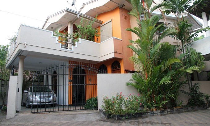 Nugegoda Hotel | Breeze of Paradise