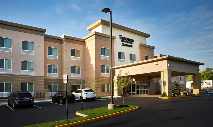 Jefferson Manor Hotel | Fairfield Inn & Suites by Marriott Alexandria