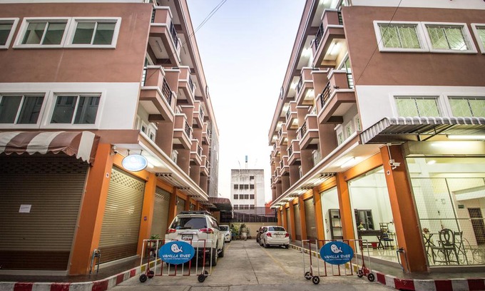 Na Muang Hotel | Baan Vanilla River Ratchaburi