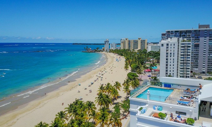 Isla Verde Hotel | San Juan Water & Beach Club Hotel