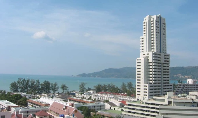 Patong Apartment | Patong Tower Condo- prime location, pool, 150m to beach!