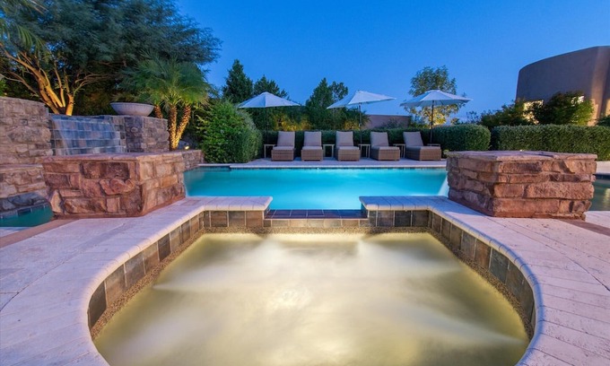 McDowell Acres House | Scottsdale Paradise- POOL, Spa, Pickleball/Basketball, Fire Pit & Great HIKING!