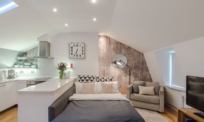 Kings Cross St. Pancras Apartment | Central Kings Cross Penthouse