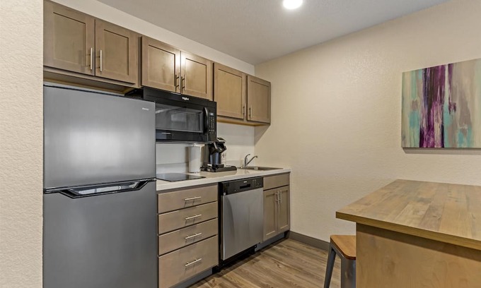 Waterloo Hotel | Executive Residency By Best Western Waterloo & Cedar Falls