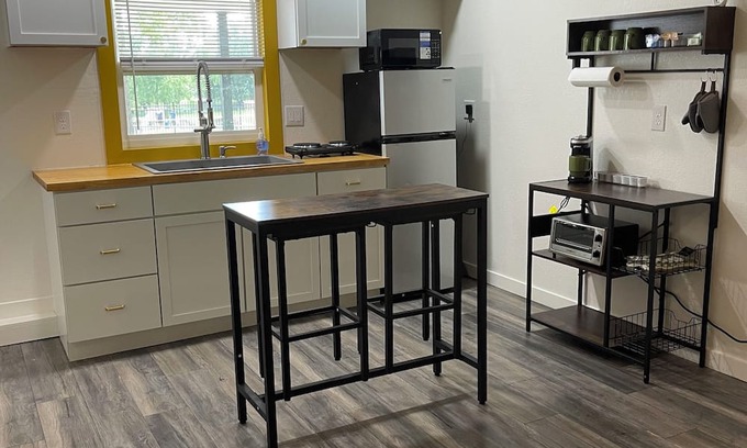 Gallatin Apartment | Charming 1-bedroom Guest Home with WiFi, AC in delightful Gallatin