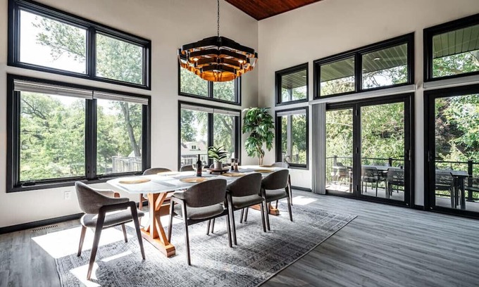 Okauchee Lake House | Okauchee Fairway: 4 BD | 4 BA
