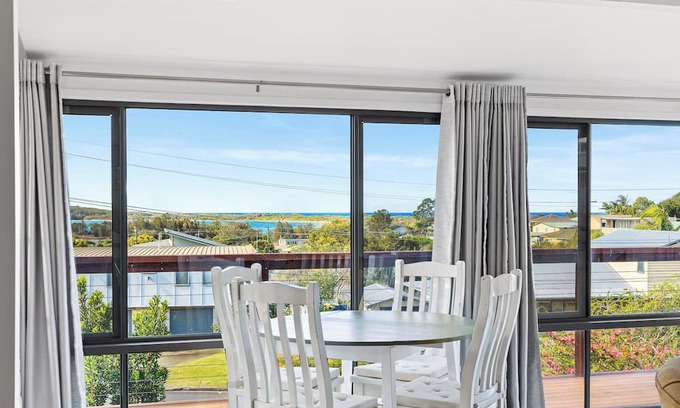 Tuross Head House | Hazy Dayz -Nestled in a tranquil coastal setting.