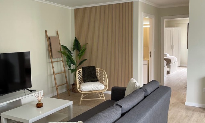 Sao Roque House | Charming 2-bedroom house in delightful Funchal with WiFi