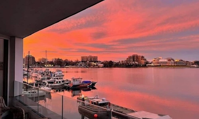 Inner Harbour Condo | Harbour View Executive Suite – Unparalleled Views in Victoria!