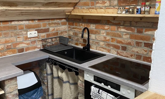 Stade Apartment | Apartment 'Monteurwohnung' with Shared Terrace, Wi-Fi and Air Conditioning