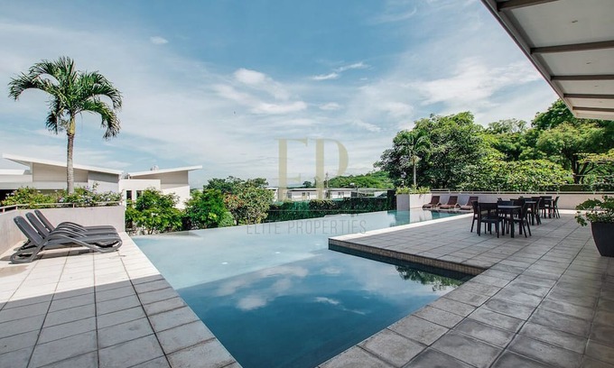 Santa Ana Apartment | Luxurious 2-bedroom apartment with WiFi, AC in Lindora, Santa Ana