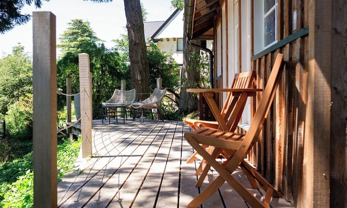 Metchosin Cabin | Cozy Cabin Getaway South Vancouver Island Quiet, Pet Friendly, Nature, Relax
