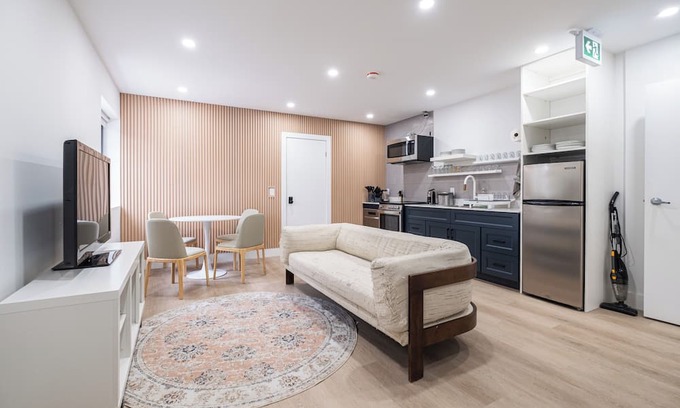 Regal Heights House | Large Double room with private bathroom and working area