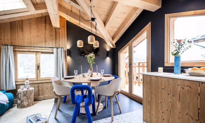 Praranger House | Chalet Poudreuse - Houses & Villas for 6 People