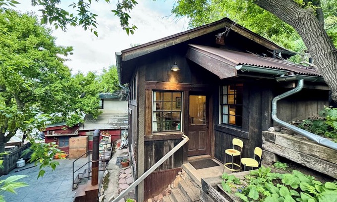 Eldorado Springs Ski Chalet | Eldo Chalet-Mountain tiny-home w/ crazy access to Eldo Canyon St. Park & Boulder