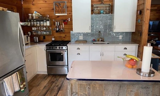 Saugeen Shores House | Murmuring Breezes - across from Miramichi Bay