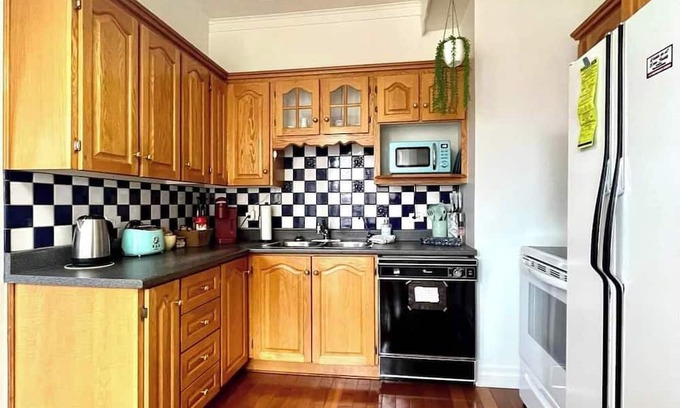 Grand Bank House | Cozy historical home in Beautiful Grand Bank! The Tiny Table Inn (1Bedroom)