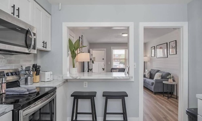 Cottage Line Apartment | *Beach/Pool* Sun Bum Suite @ Salt & Sea