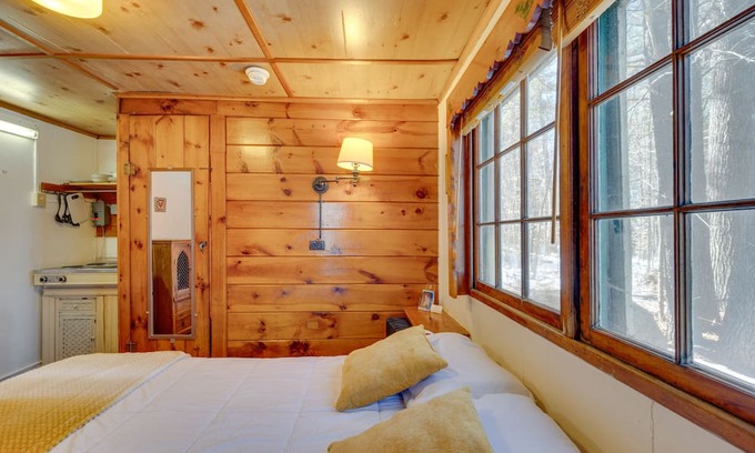 Weirs Beach Apartment | Quiet Laconia Studio, Near Mill Falls Marketplace!
