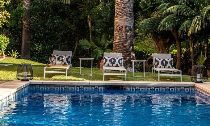 Urbanizacion el Rosario Villa | LAS ADELFAS: ANDALUSIAN STYLE VILLA WITH SEA VIEW