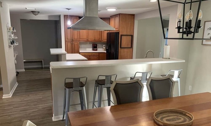 Pensacola House | Private home in Gulf Breeze Proper - 5 mins. from Pensacola Beach