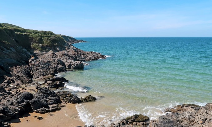 Saint-Briac-sur-Mer House | Villa des neuf plages by Interhome