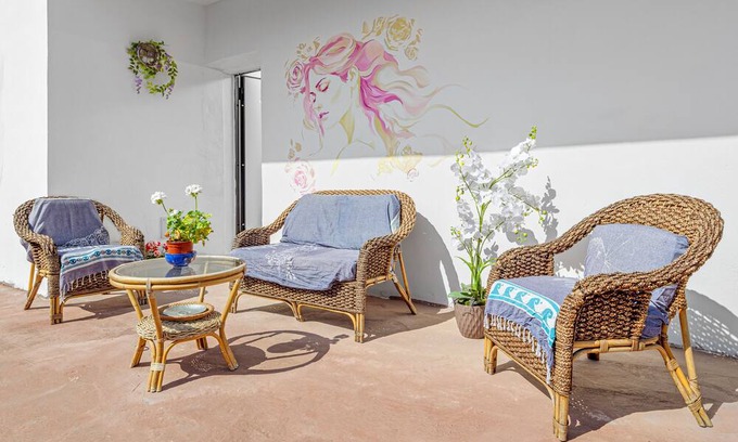 Olbia House | Holiday Home 'Bella Rosa' with Private Terrace and Private Garden